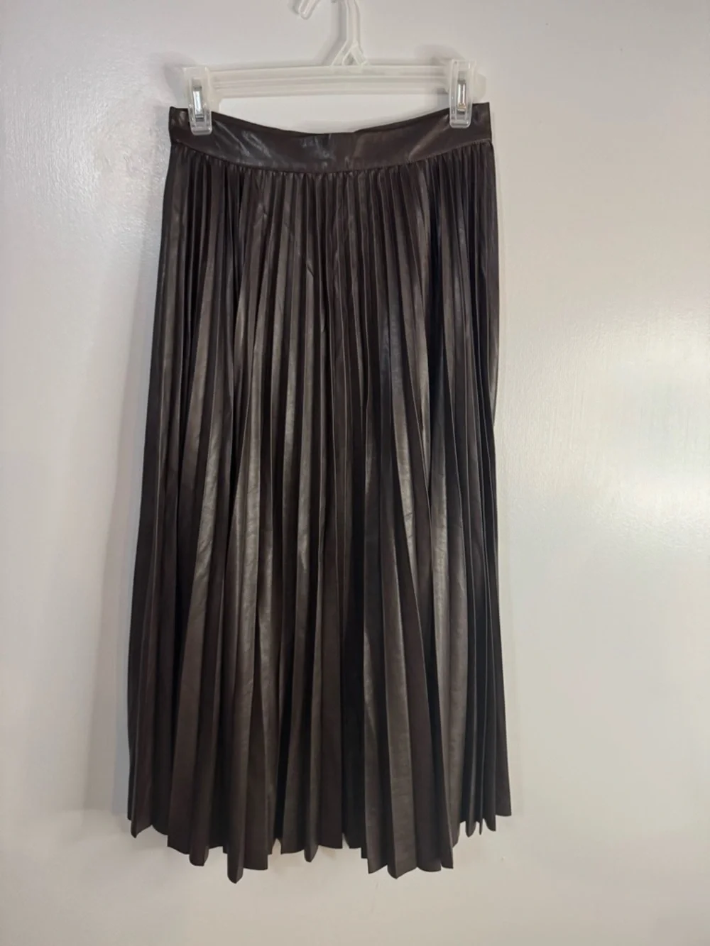 BCBGMaxAzria Pleated Faux Leather Midi Skirt Size XS Chocolate Brown